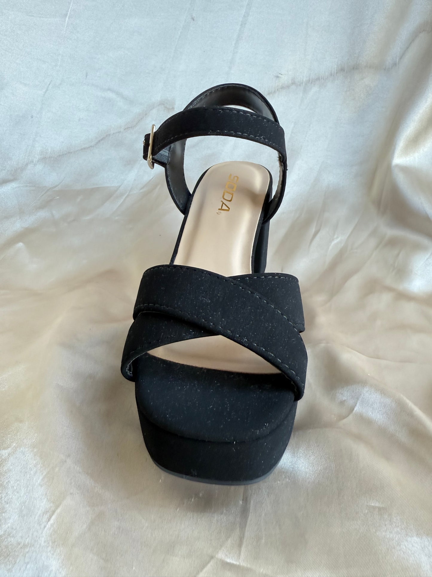 Karen's Classic Heel- Black