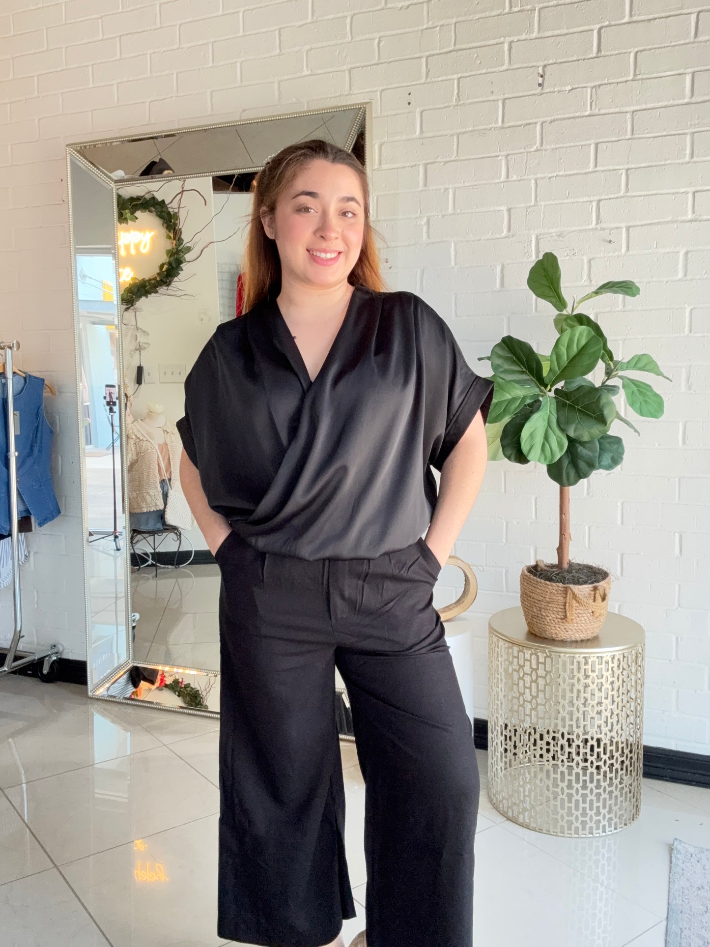 So Sophisticated Blouse- Black