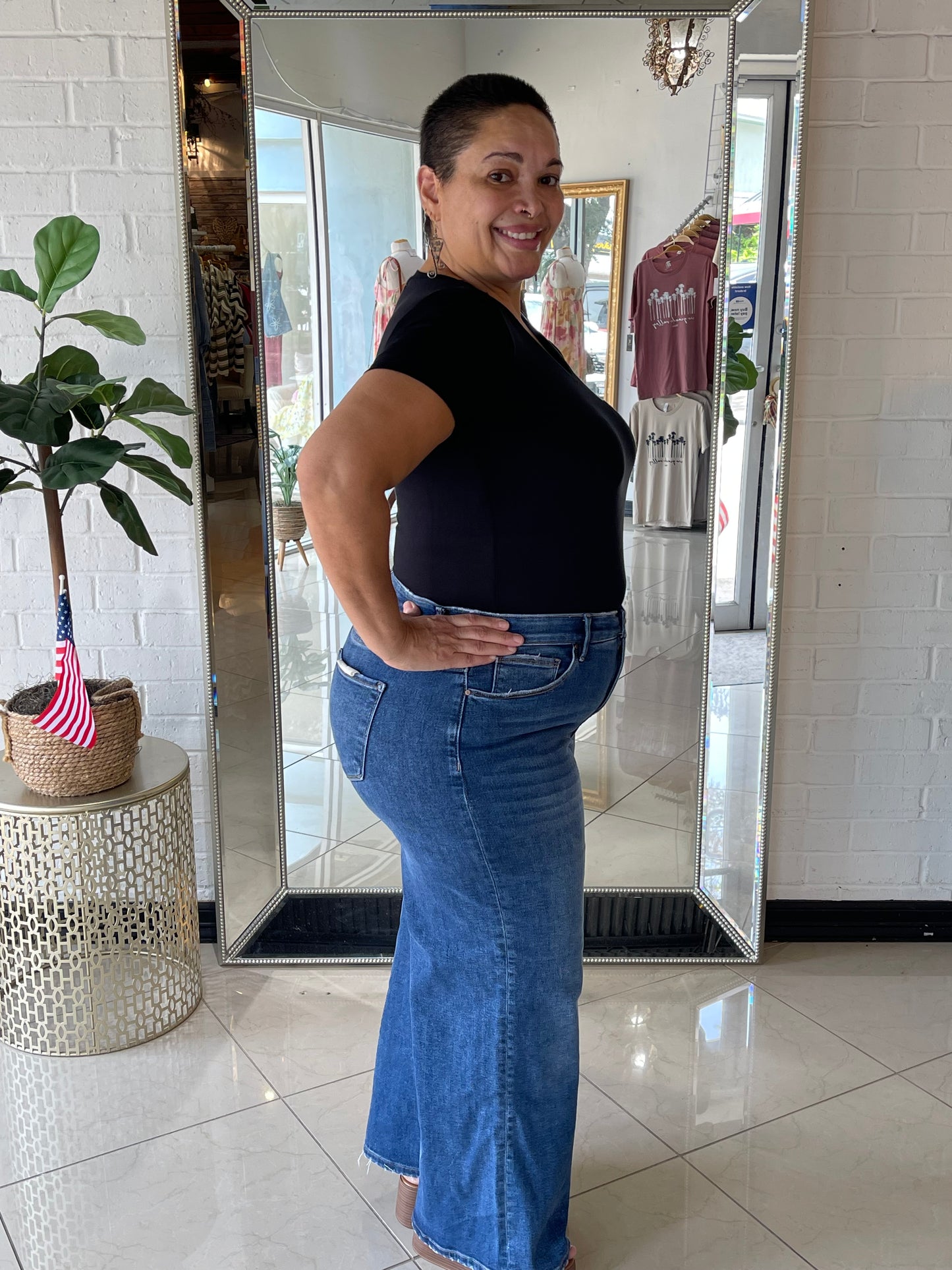 Jessica Classic Denim - Medium Wash