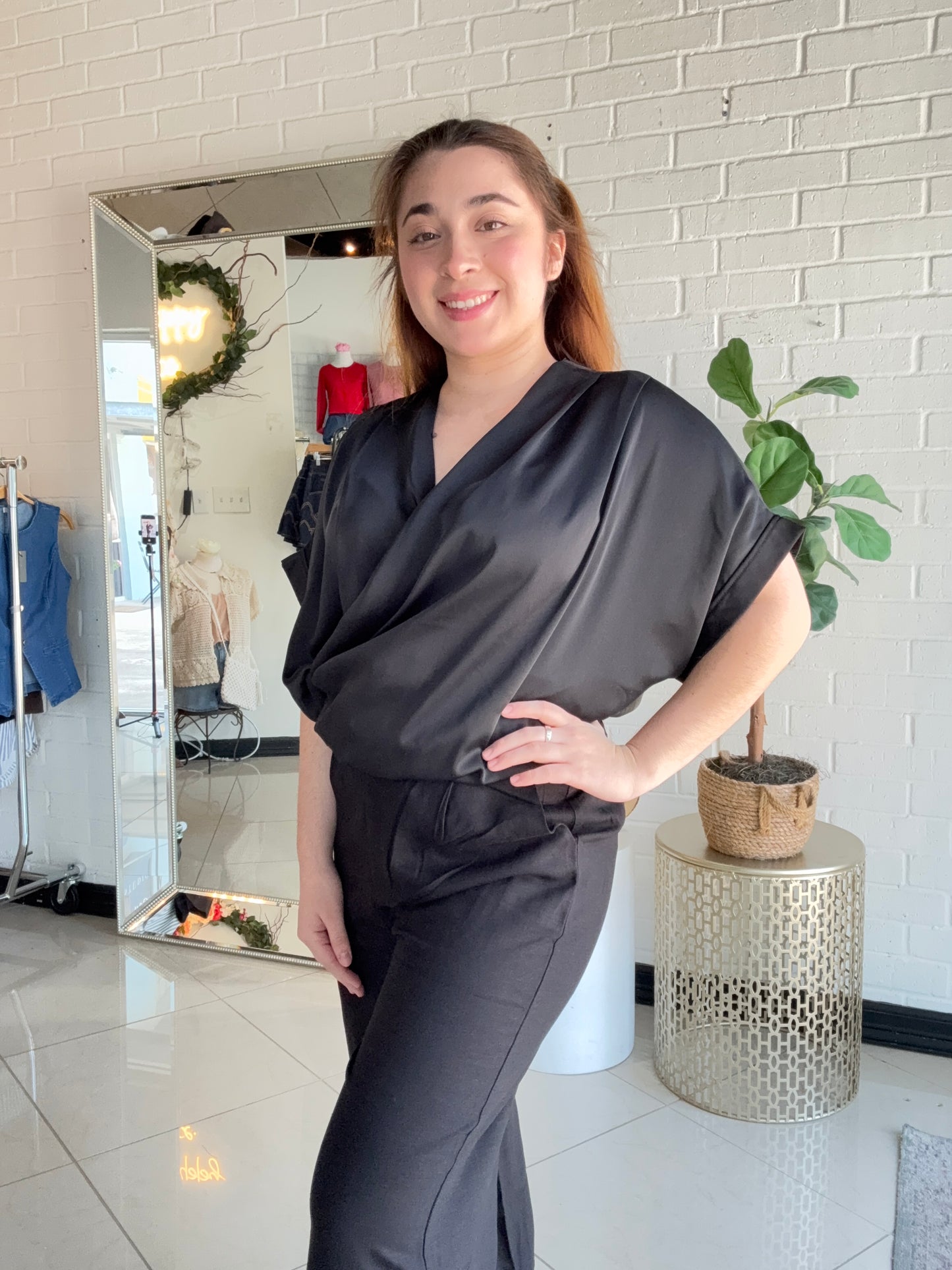So Sophisticated Blouse- Black