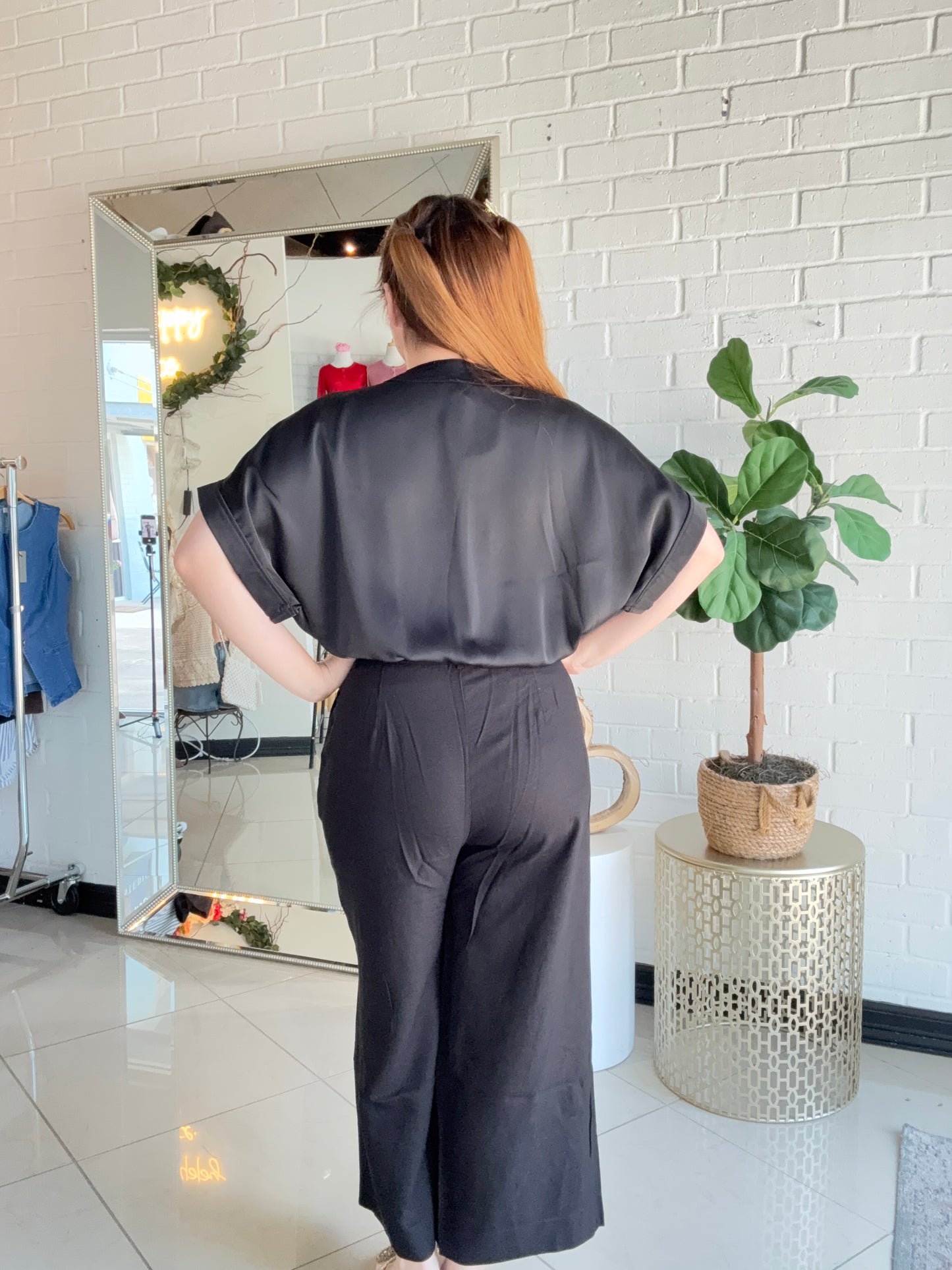 So Sophisticated Blouse- Black