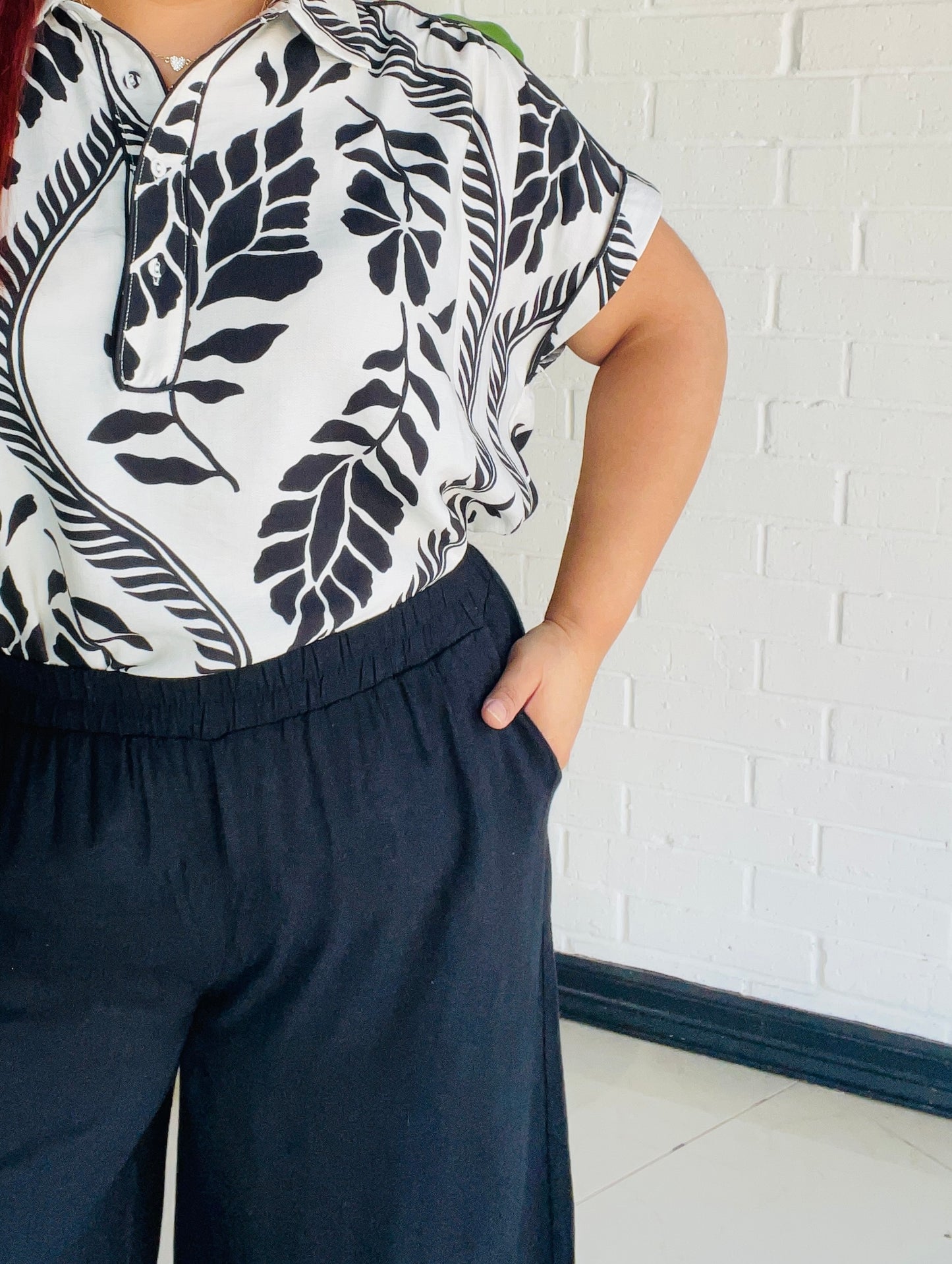The Mayra Wide-Leg Linen Pants ( Petite Friendly)- Black