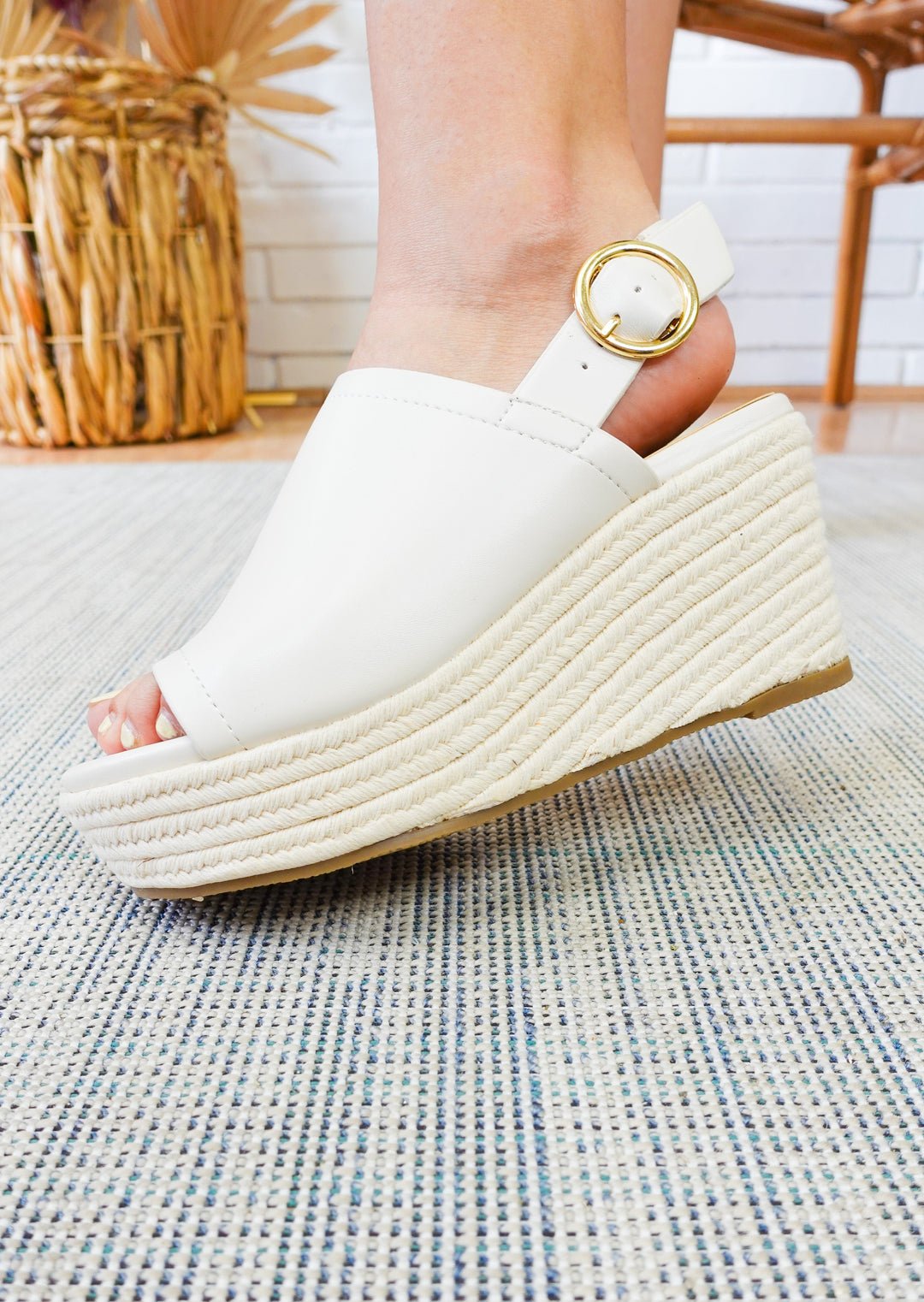 Feeling Secure Wedge-Off White