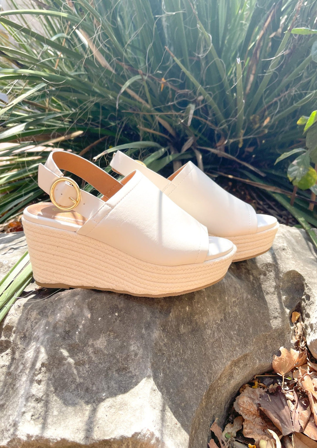 Feeling Secure Wedge-Off White